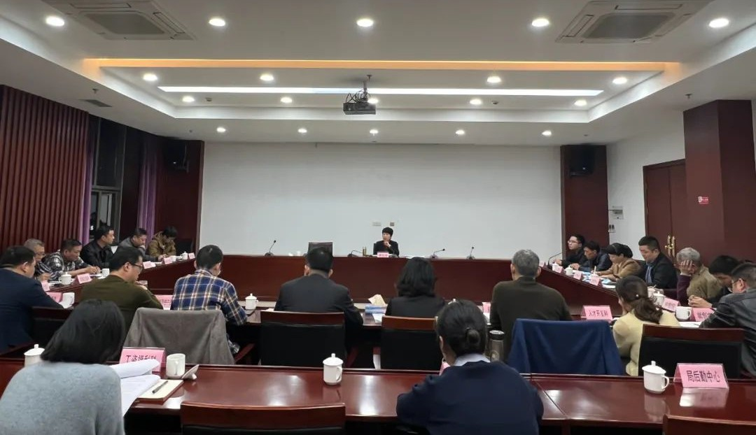 龚剑涧副县长到县人社局召开2022年工作务虚会(图2)