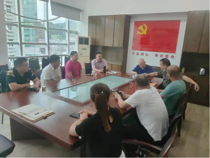 县“三会”党支部开展“起航百年,践责履职当先锋”主线支部党员大会(图1) 县“三会”党支部开展“起航百年,践责履职当先锋”主线支部党员大会(图1)